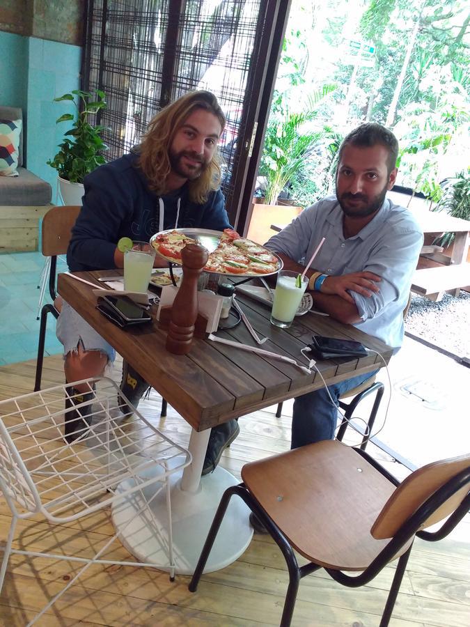Hostels Colombia Медельин Экстерьер фото